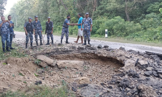 पूर्वपश्चिम राजमार्गमा बम विस्फोट
